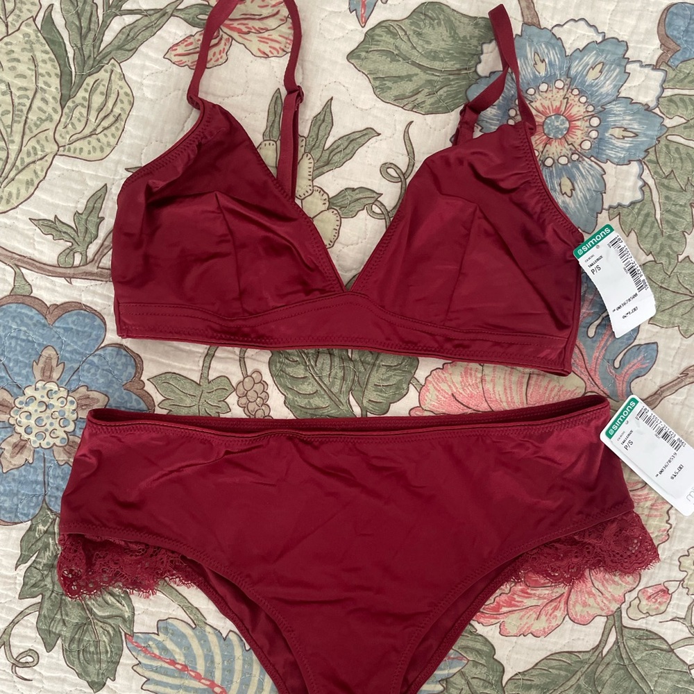Stretch Satin Bralette and Pantie Set with Lace detailing (NWT)